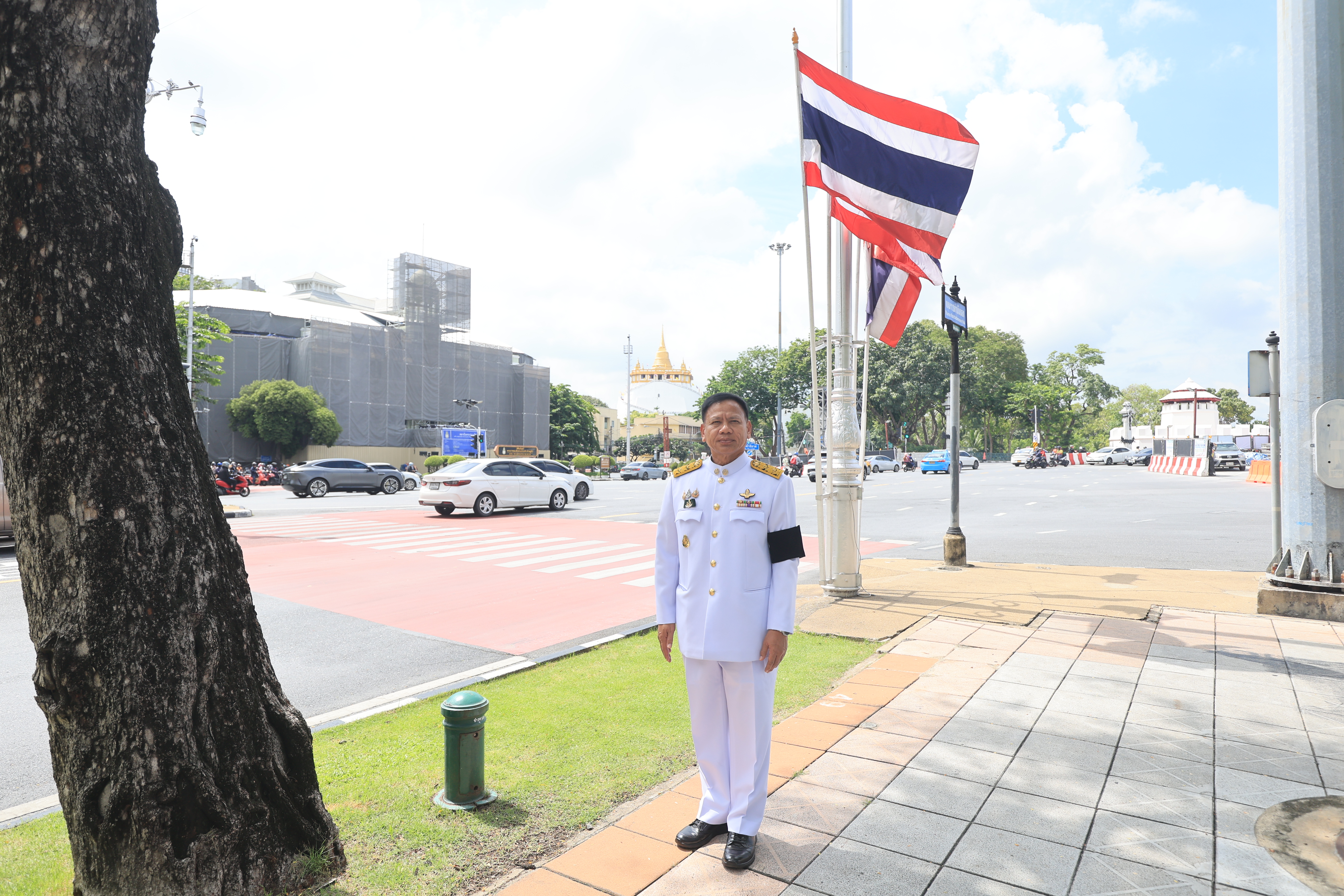 title - สำนักงานการปฏิรูปที่ดินเพื่อเกษตรกรรม นำคณะข้าราชการเข้าเฝ้าฯ กราบถวายบังคมลา เนื่องในโอกาสเกษียณอายุราชการ ประจำปี 2569